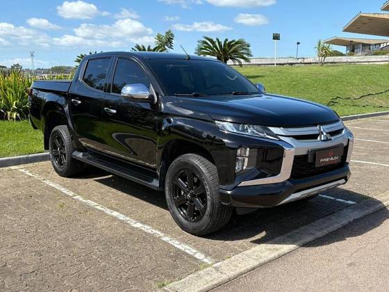 MITSUBISHI L200 TRITON 2.4 16V TURBO DIESEL GLS CD 4X4 AUTOMÁTICO MITSUBISHI L200 TRITON 2.4 16V TURBO DIESEL GLS CD 4X4 AUTOMÁTICO